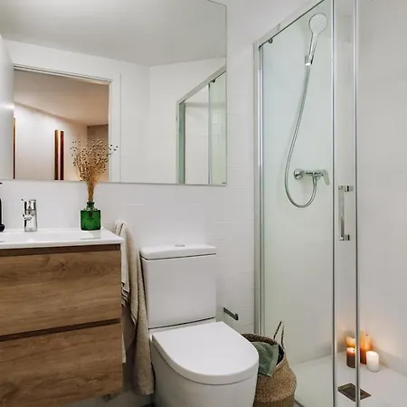 Lejlighed Campro - 3 Bedrooms W/ Balcony In Eixample Esquerra Barcelona