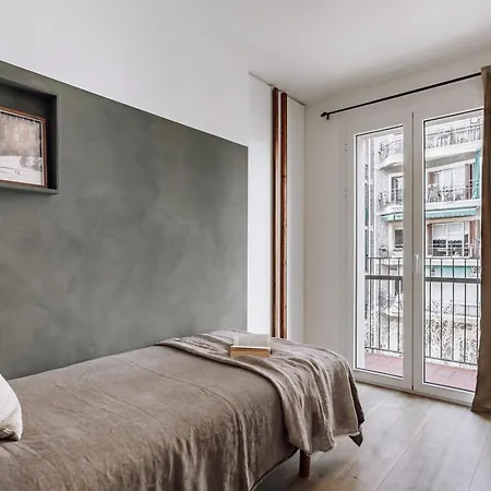 Campro - 3 Bedrooms W/ Balcony In Eixample Esquerra